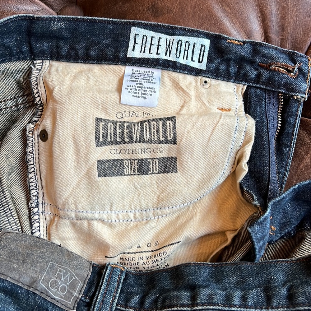 Free World - Picture 6 of 9